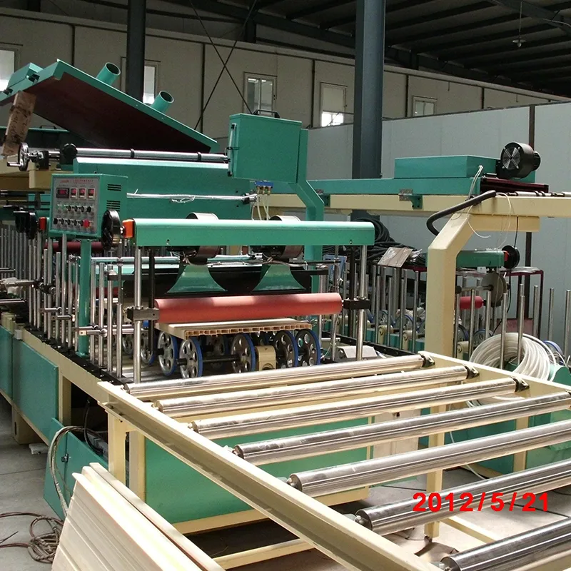 Линия для производства подоконников, вспененных дверей, панелей из ПВХ (8)