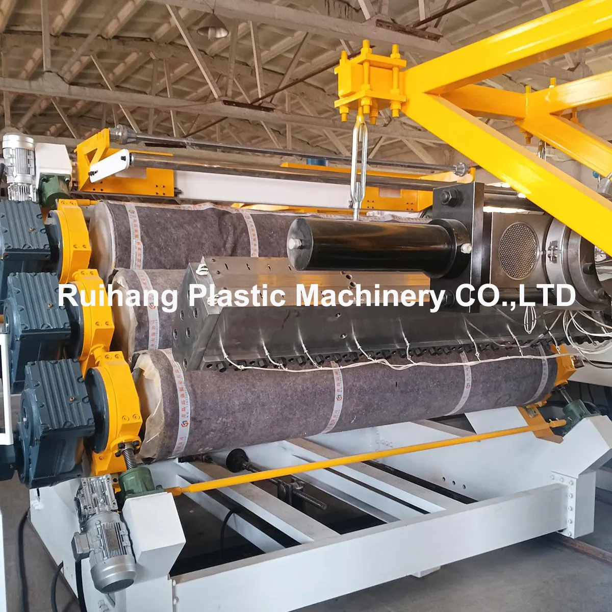 Линия экструзии анкерных плит из ПНД.3