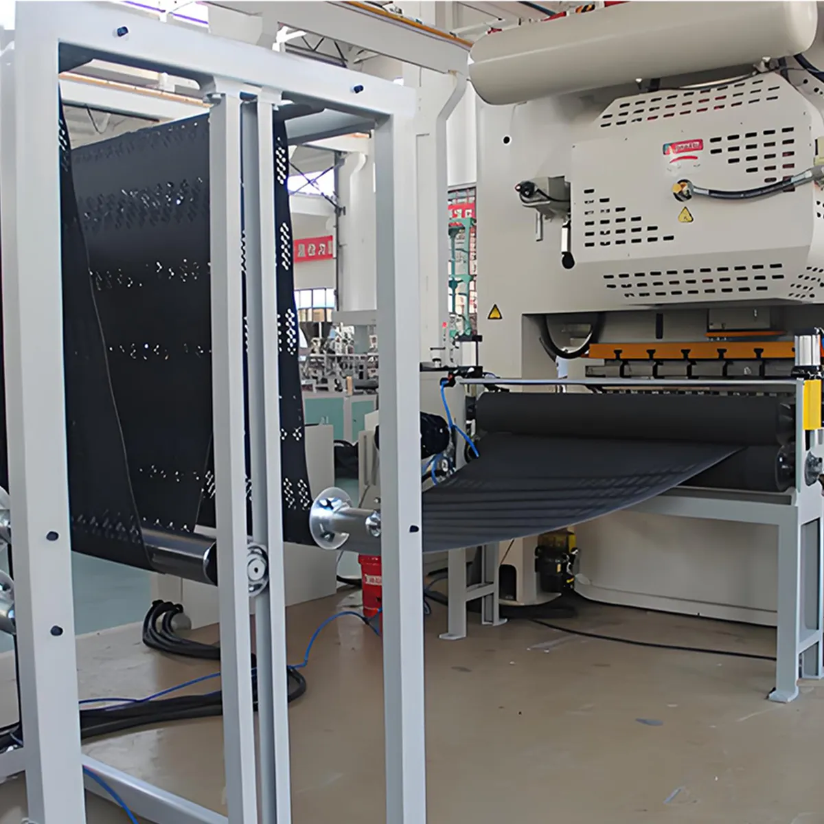 Линия экструзии геосот из ПНД.3